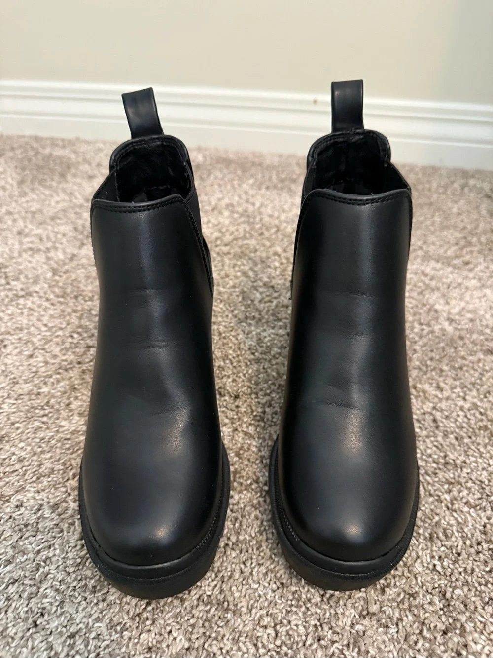 Steve Madden Women's Black Chelsea Lug Boots